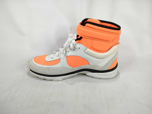 CHANEL G33728 High-top Sneakers