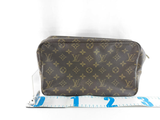 LOUIS VUITTON Monogram True Toilet 28 Second Bag