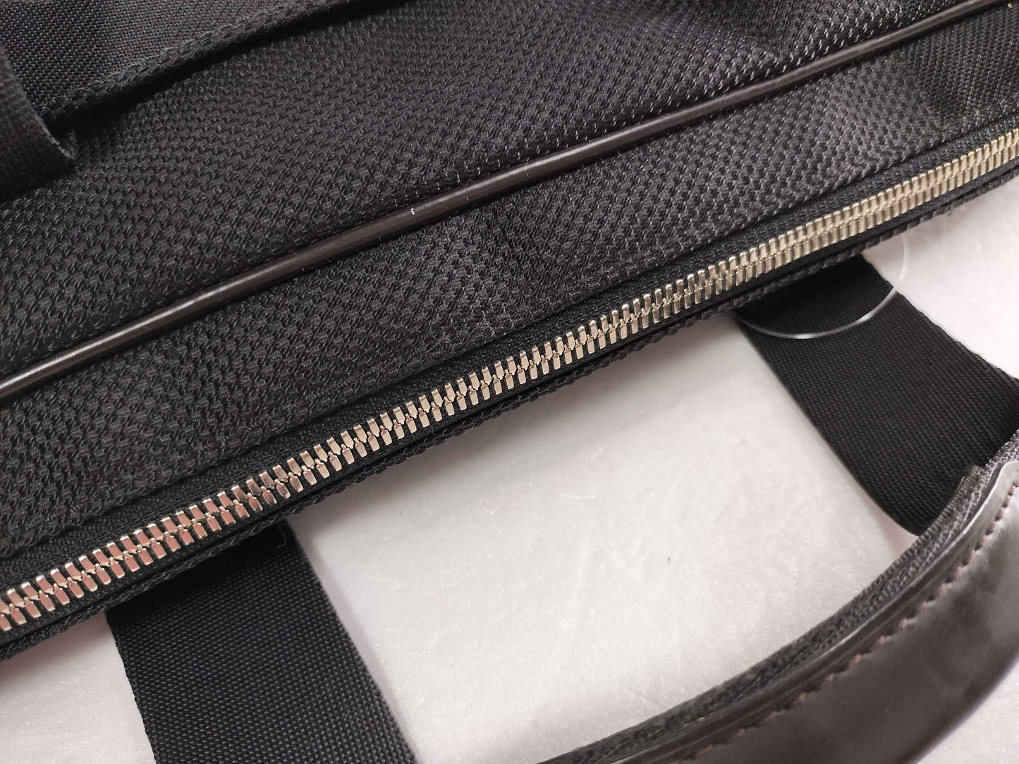 LOUIS VUITTON Damier Geant Damier Yak M93082 Tote Bag