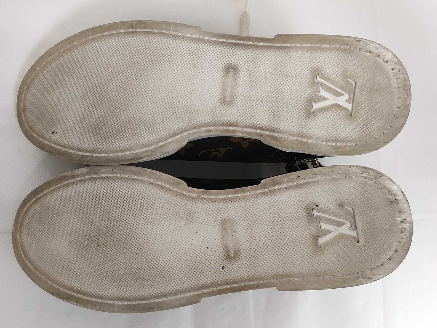 LOUIS VUITTON Side Zip Size 34 Partial Patent Leather Sneakers