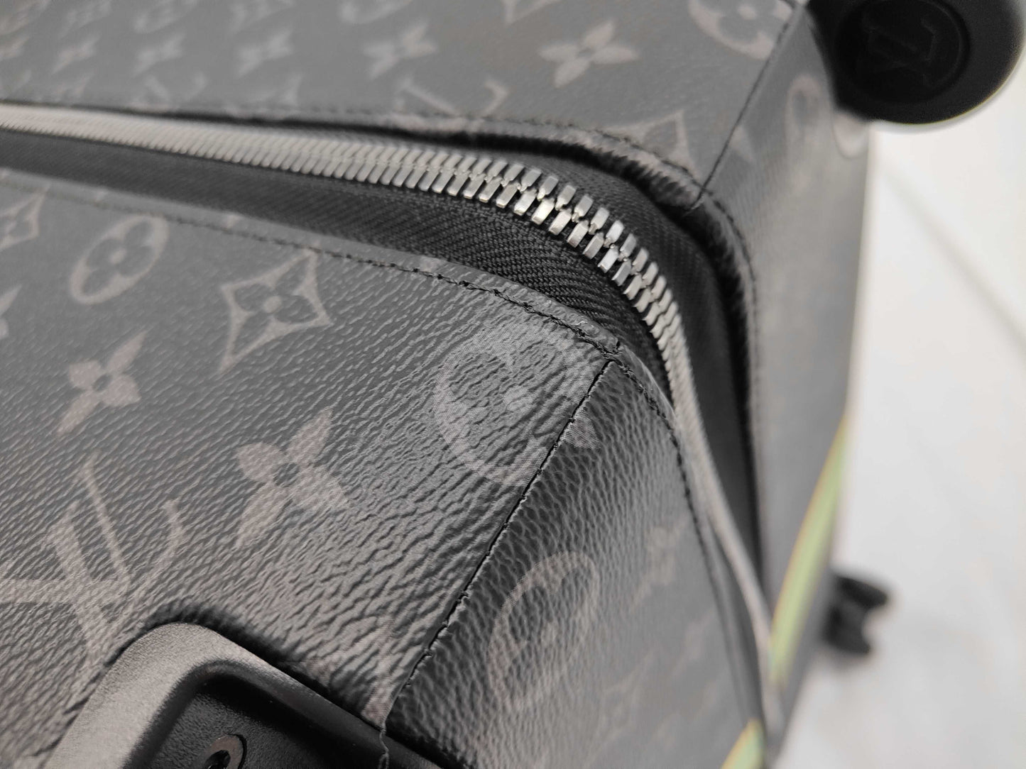 LOUIS VUITTON Horizon 70 Custom-Made Carry Bag