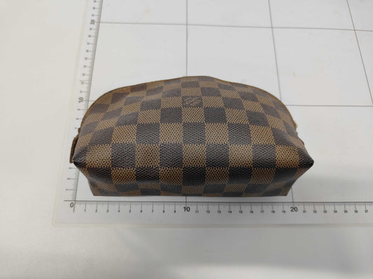 LOUIS VUITTON Damier Pouch Pouch