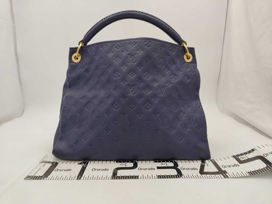 LOUIS VUITTON Monogram Empreinte M93448 Artsy MM Pouch Holder Tote Bag