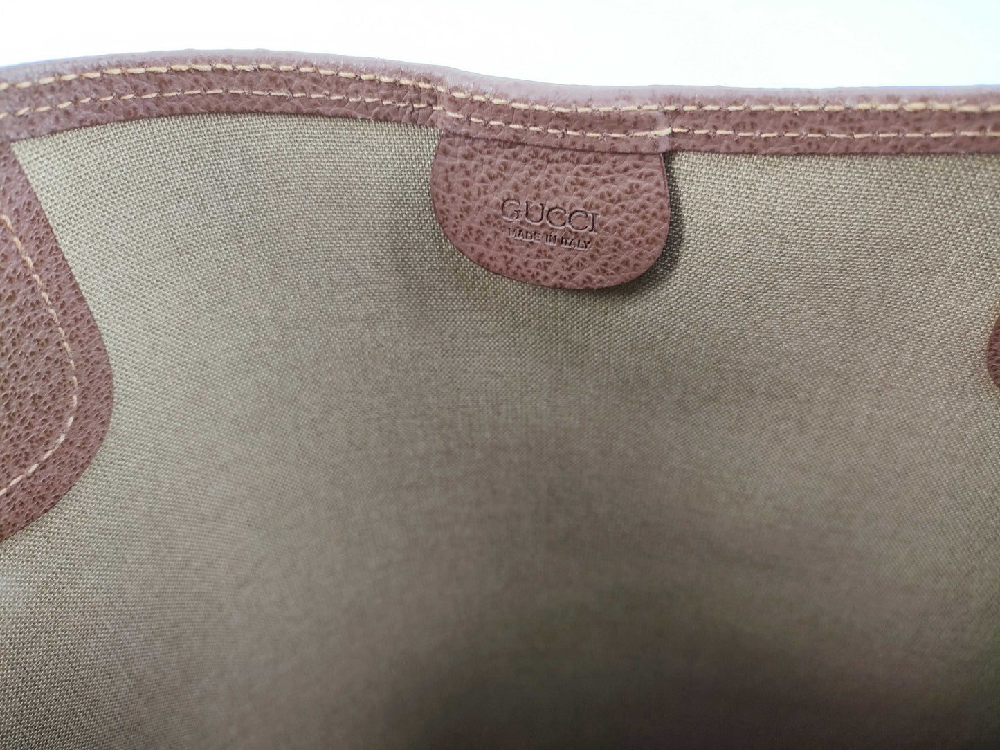 GUCCI GG Supreme Sherry Tote Bag