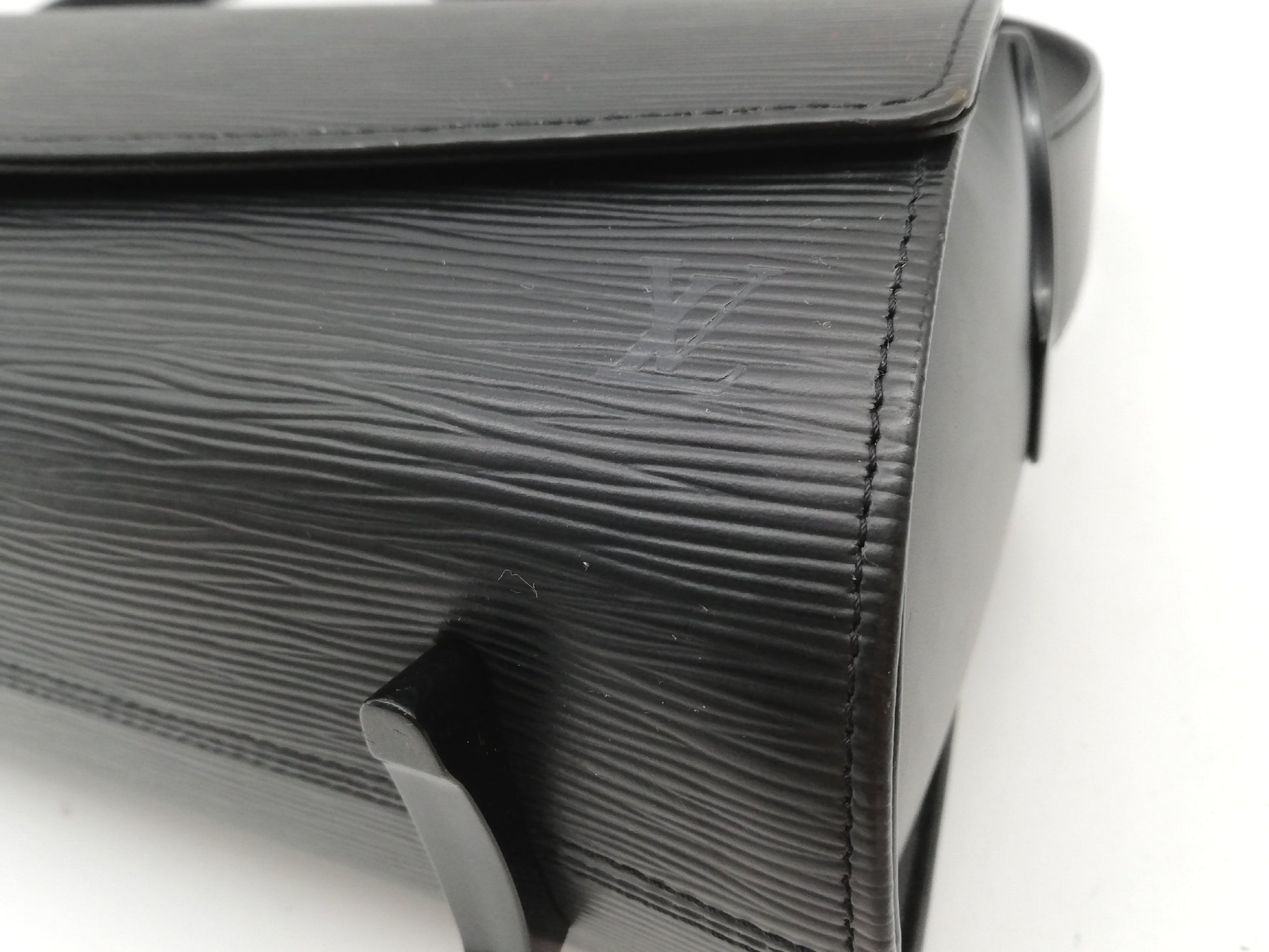 LOUIS VUITTON Epi Nocturne M52172 Noir Shoulder Bag