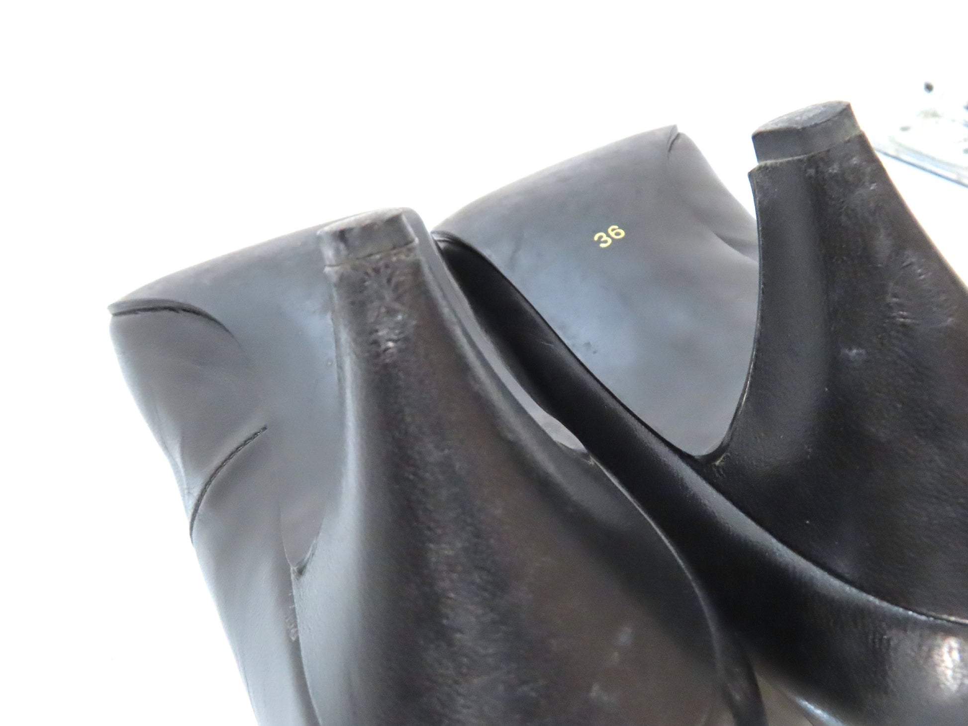 Yves Saint Laurent Yves Saint-Laurent Pumps Pumps