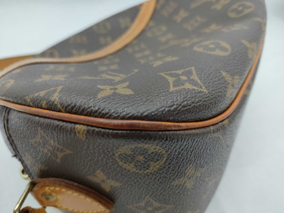 LOUIS VUITTON Blois Monogram Shoulder Bag