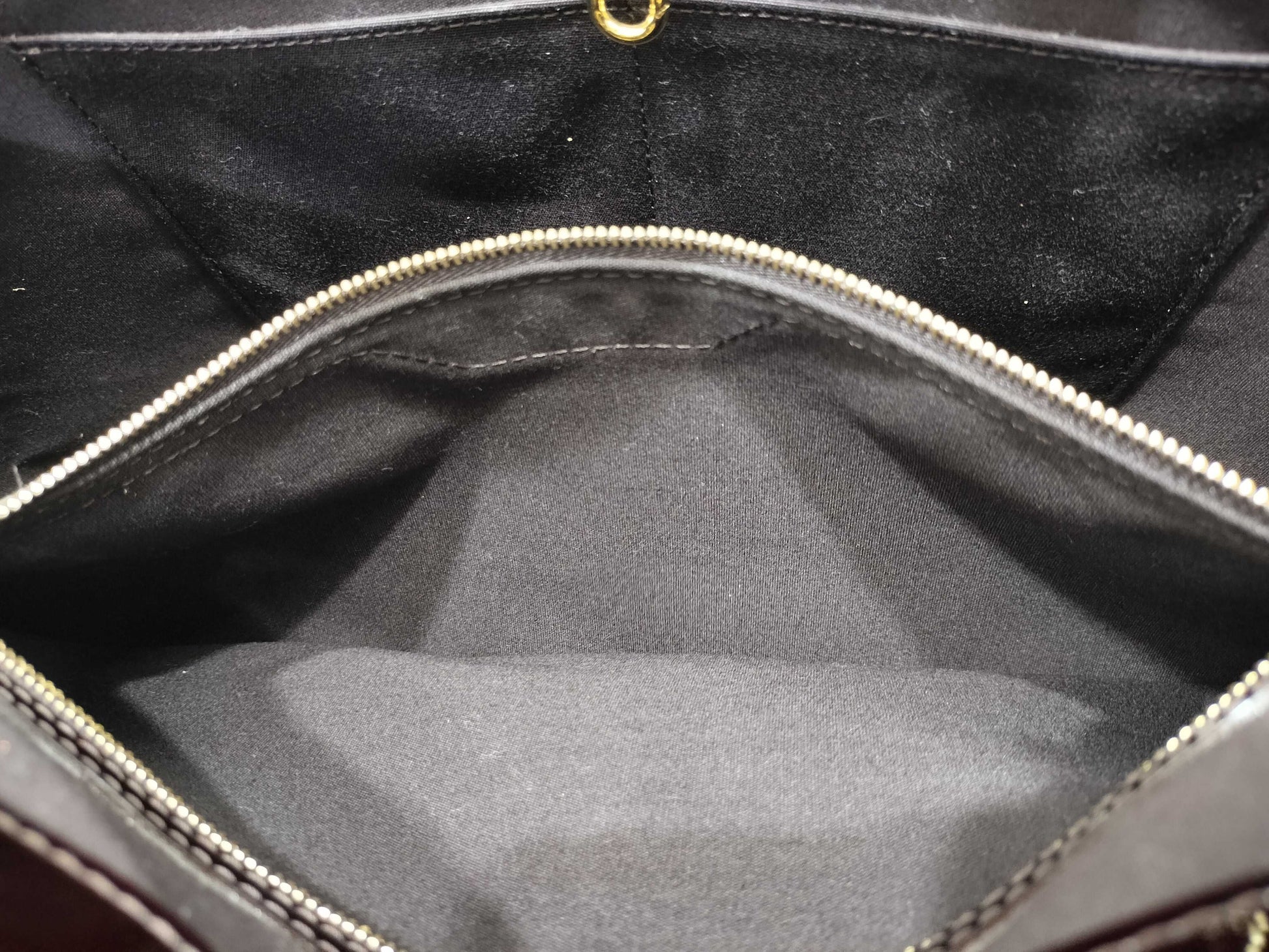 LOUIS VUITTON Vernis Wilshire MM M91645 SN2180 Handbag
