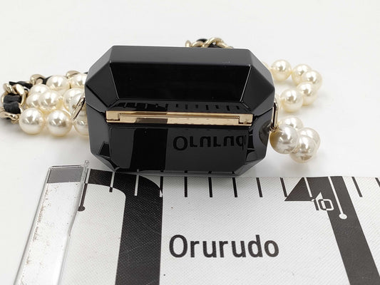 CHANEL CC Chain Pearl AirPods Case, Black/White, Plastic/Leather/Costume Pearl, Size: Approx. 5.2cm H x 7.3cm W, Total Weight: Approx. 290g, Fall/Winter 2021 Collection, Other Accessories