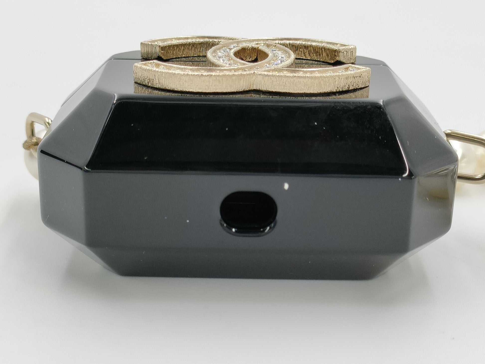 CHANEL CC Chain Pearl AirPods Case, Black/White, Plastic/Leather/Costume Pearl, Size: Approx. 5.2cm H x 7.3cm W, Total Weight: Approx. 290g, Fall/Winter 2021 Collection, Other Accessories