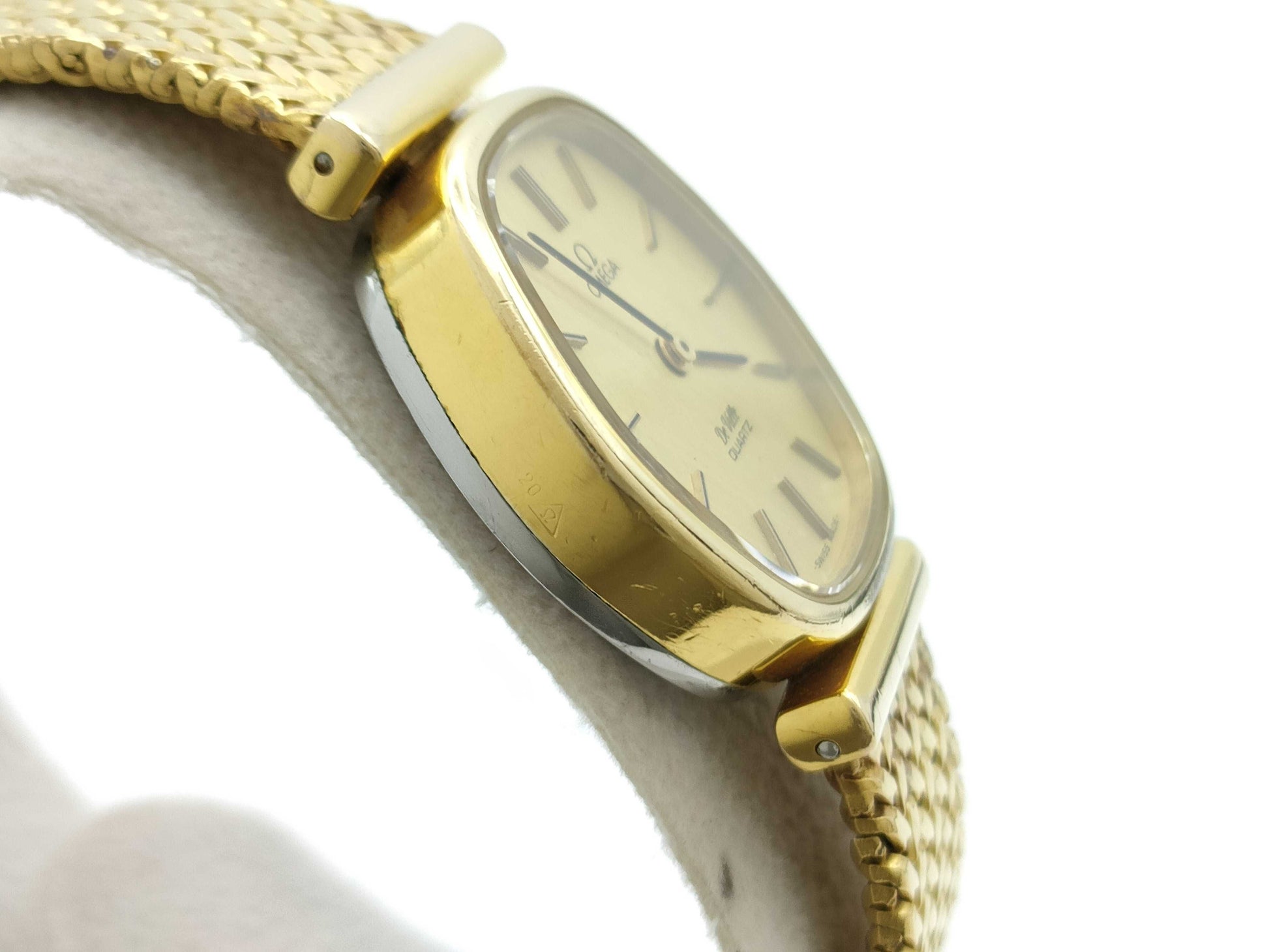 OMEGA 1350 Quartz Women's Watch