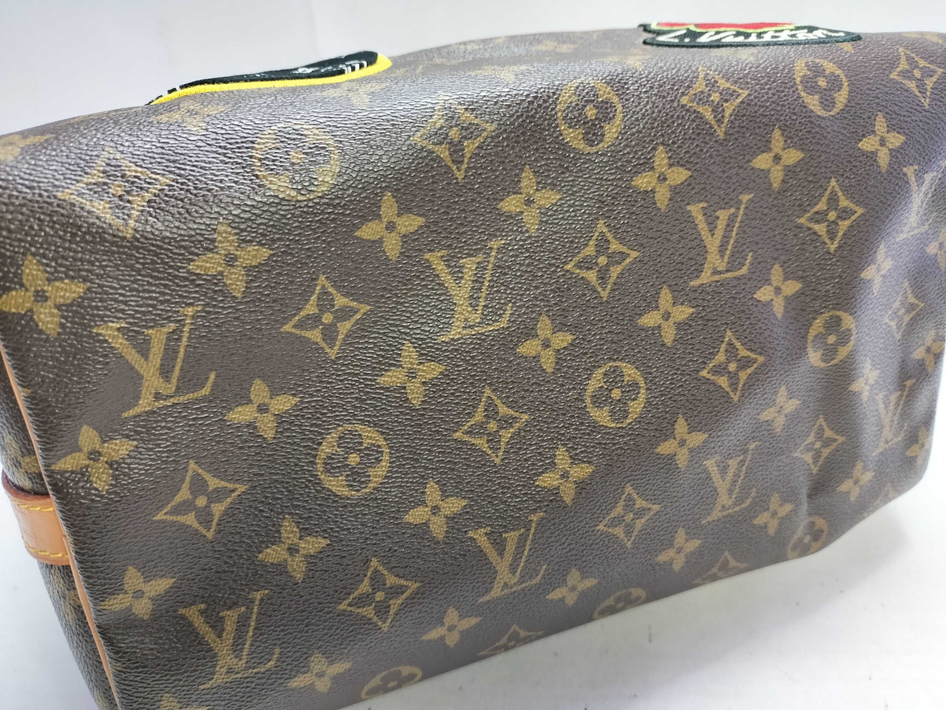 LOUIS VUITTON Louis Vuitton Speedy 30 Handbag