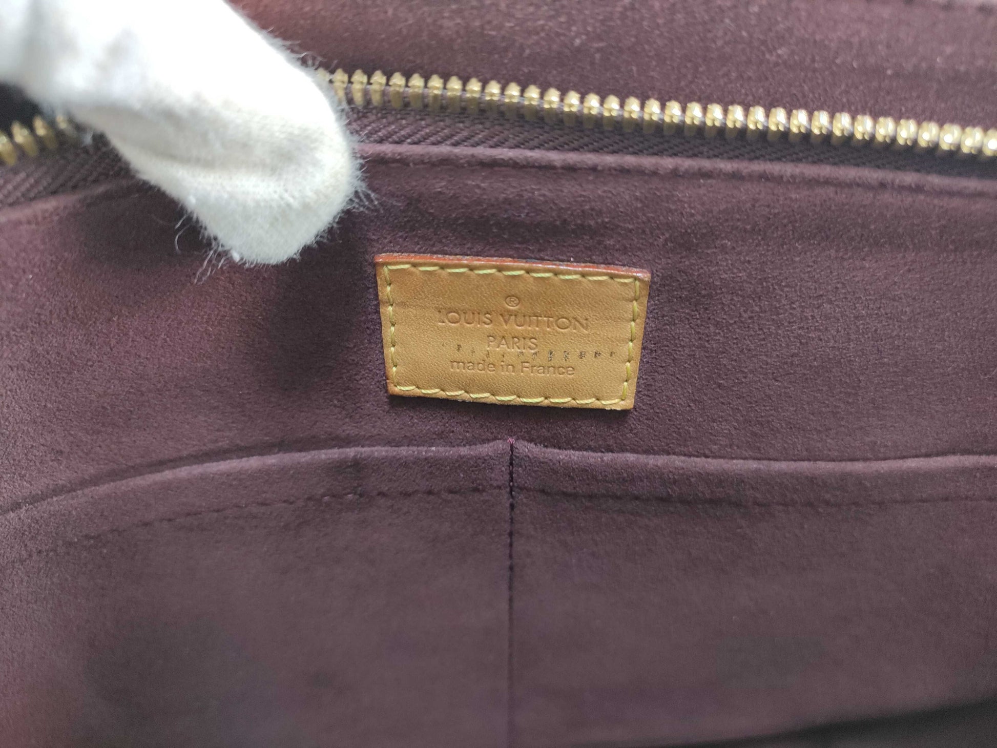 LOUIS VUITTON Louis Vuitton Montaigne Bag Handbag