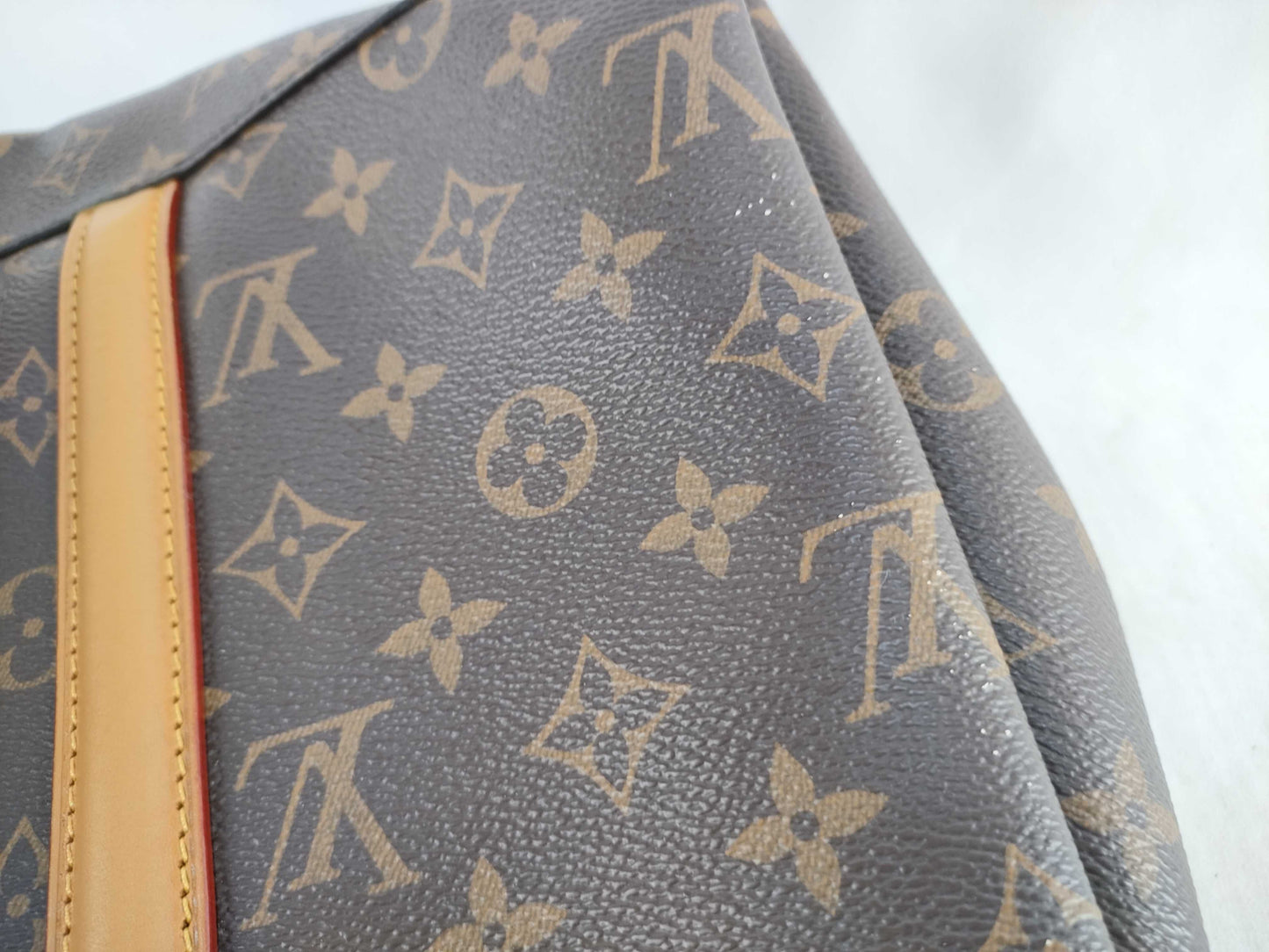 LOUIS VUITTON Louis Vuitton Montaigne Bag Handbag