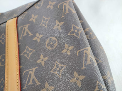LOUIS VUITTON Louis Vuitton Montaigne Bag Handbag