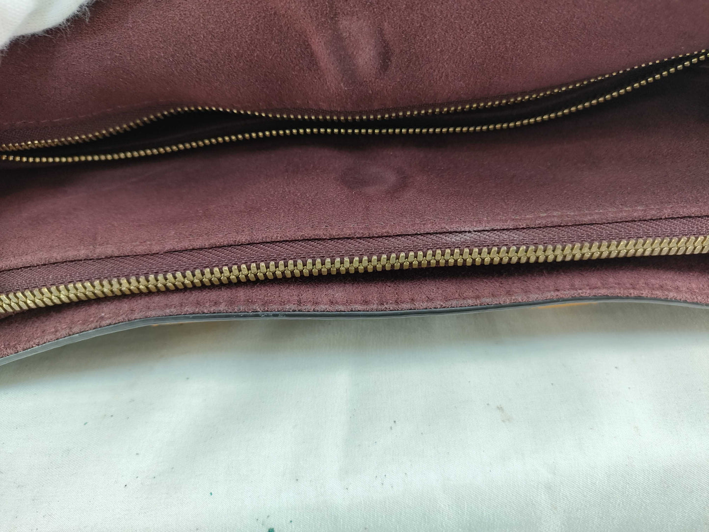 LOUIS VUITTON Louis Vuitton Montaigne Bag Handbag