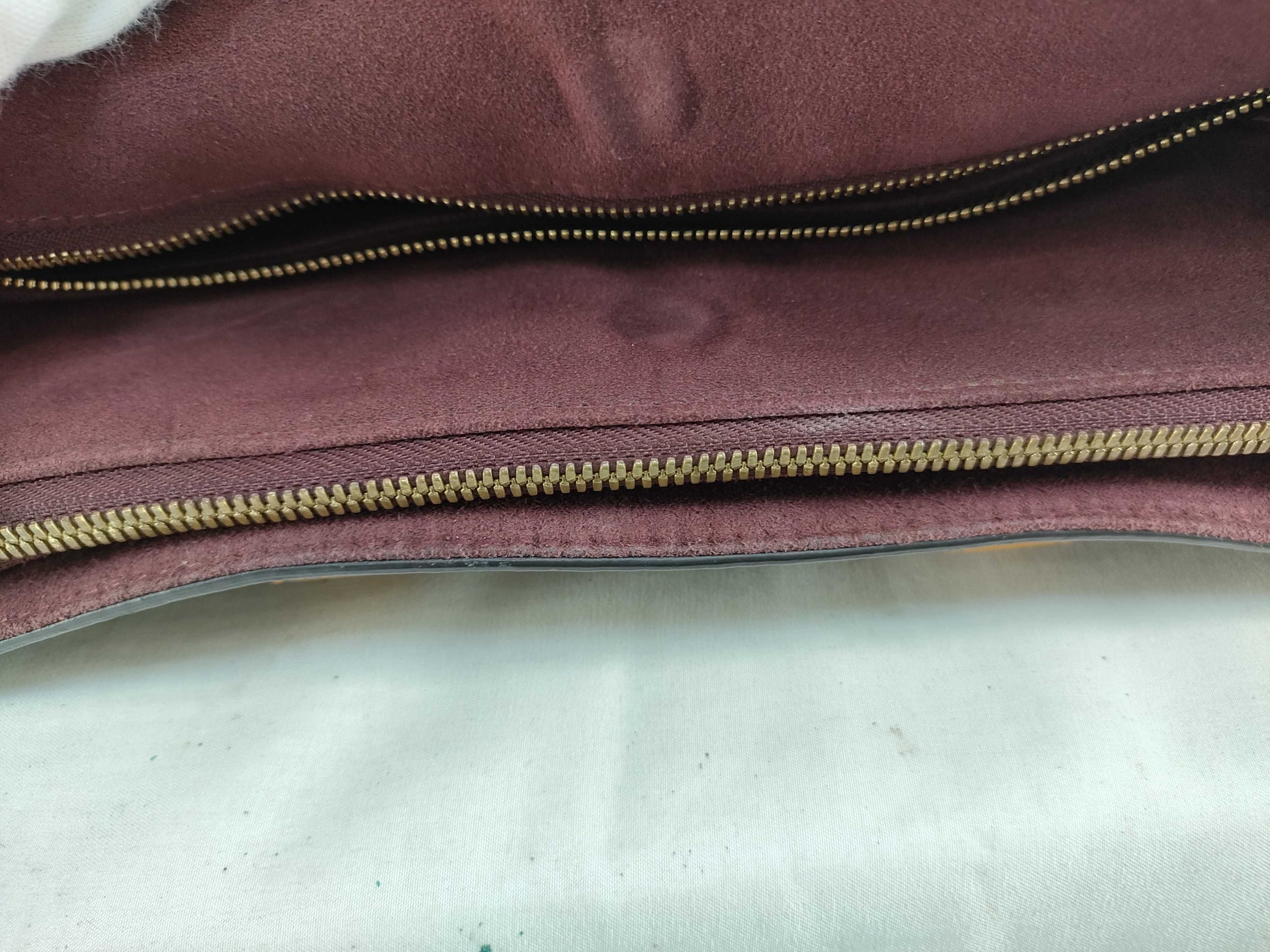LOUIS VUITTON Louis Vuitton Montaigne Bag Handbag