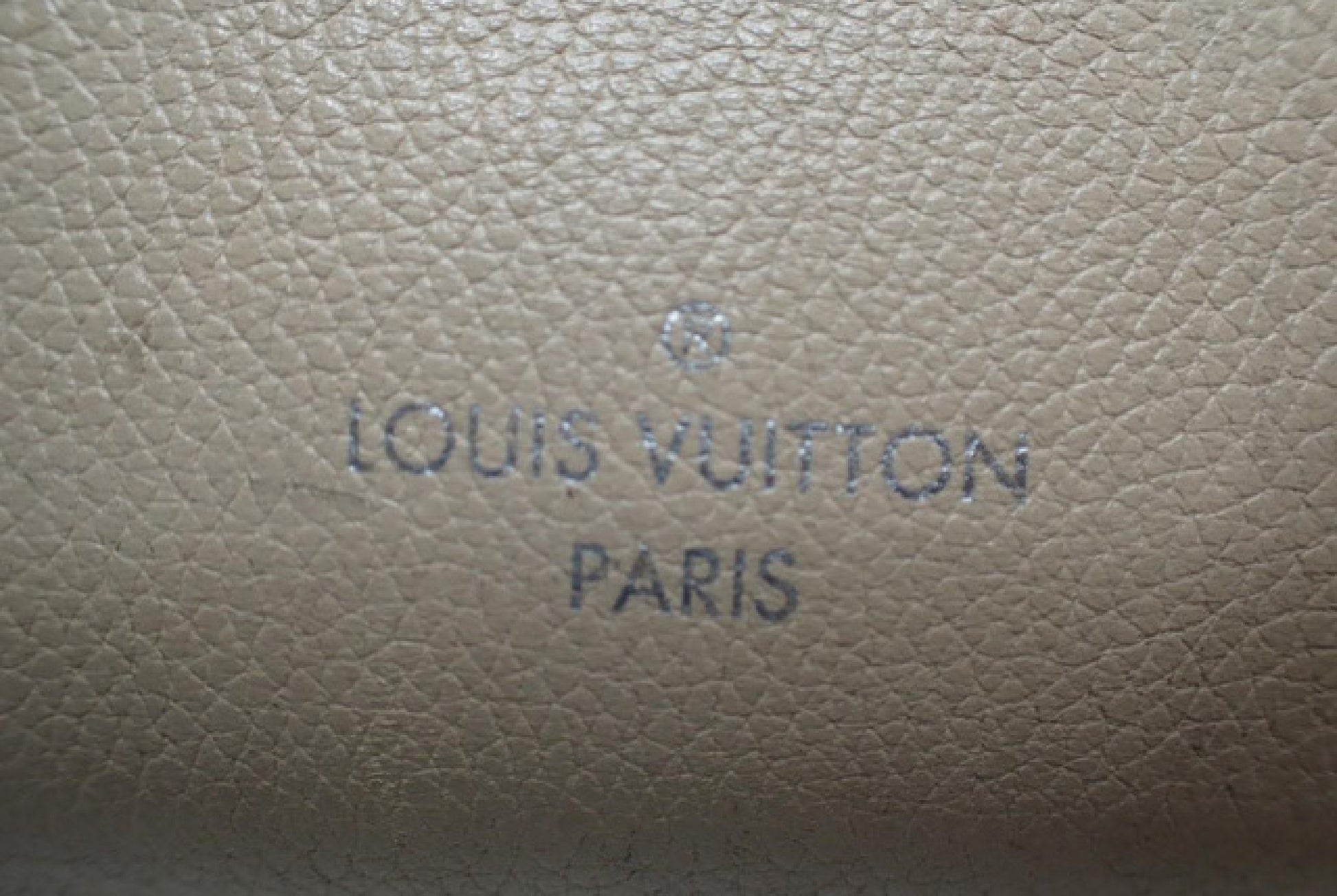 LOUIS VUITTON Lock Me Caba M42289 FL2166 Tote Bag
