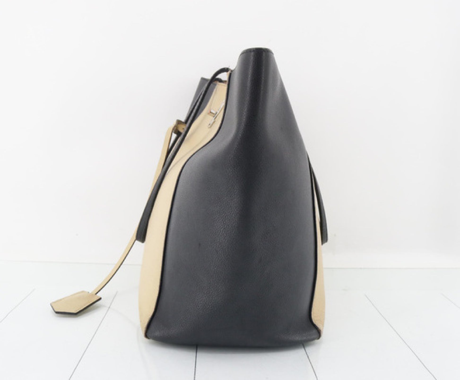 LOUIS VUITTON Lock Me Caba M42289 FL2166 Tote Bag