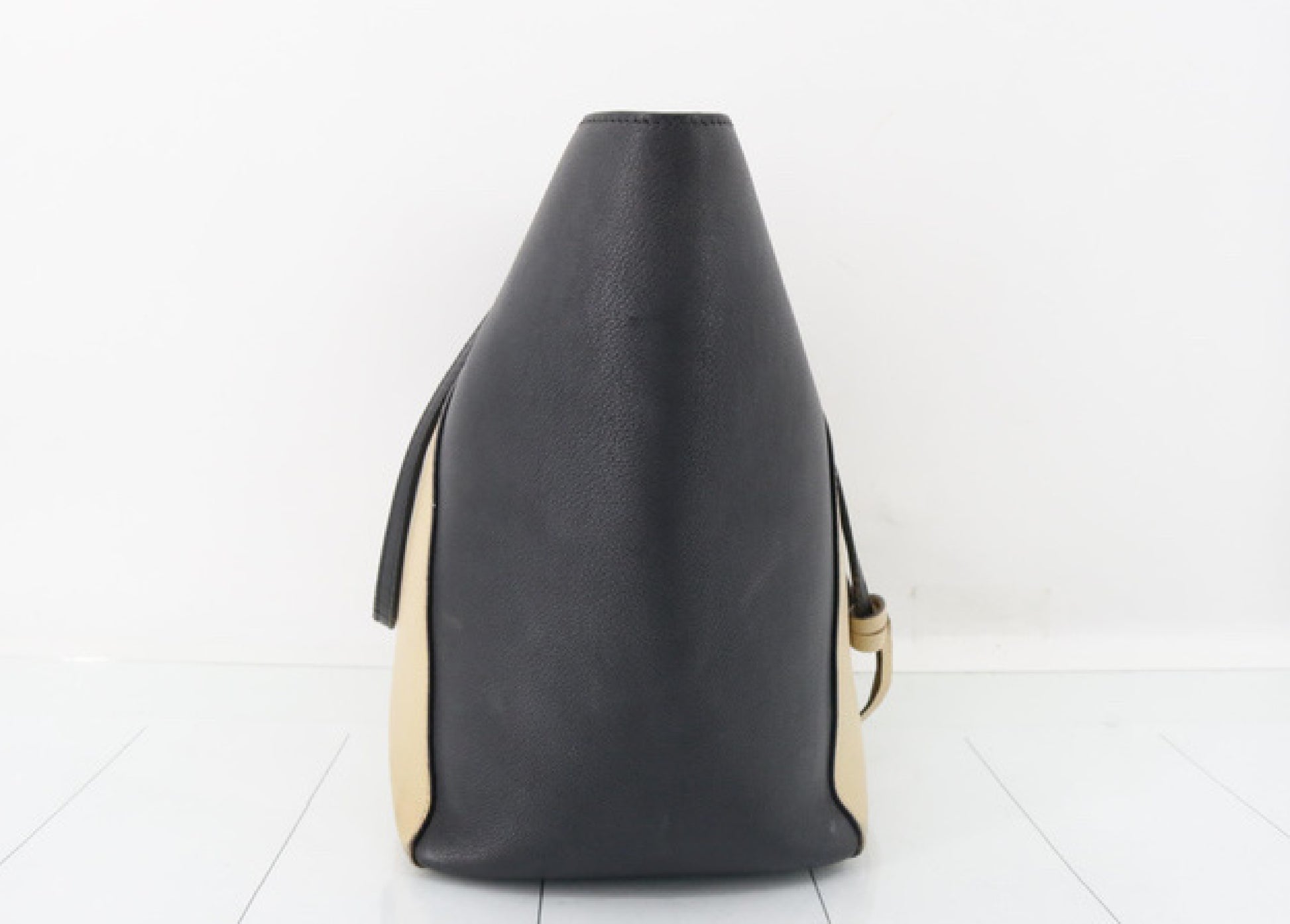 LOUIS VUITTON Lock Me Caba M42289 FL2166 Tote Bag
