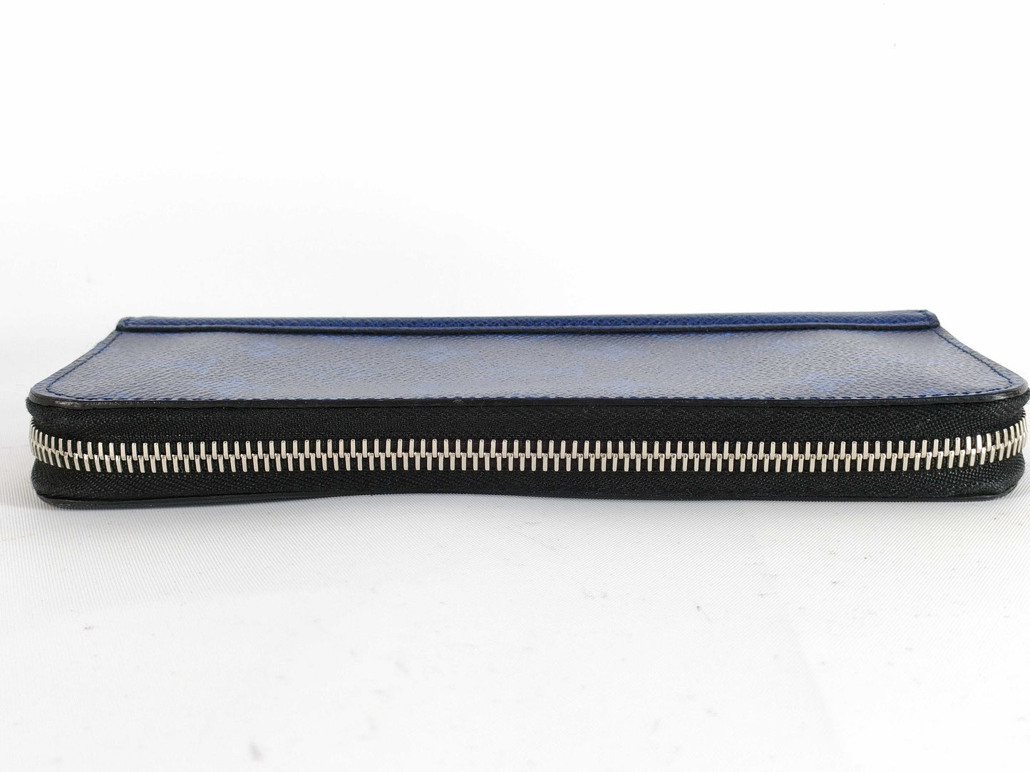 LOUIS VUITTON Vertical Wallet