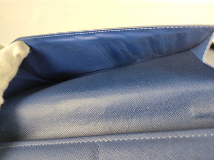 LOUIS VUITTON Vertical Wallet