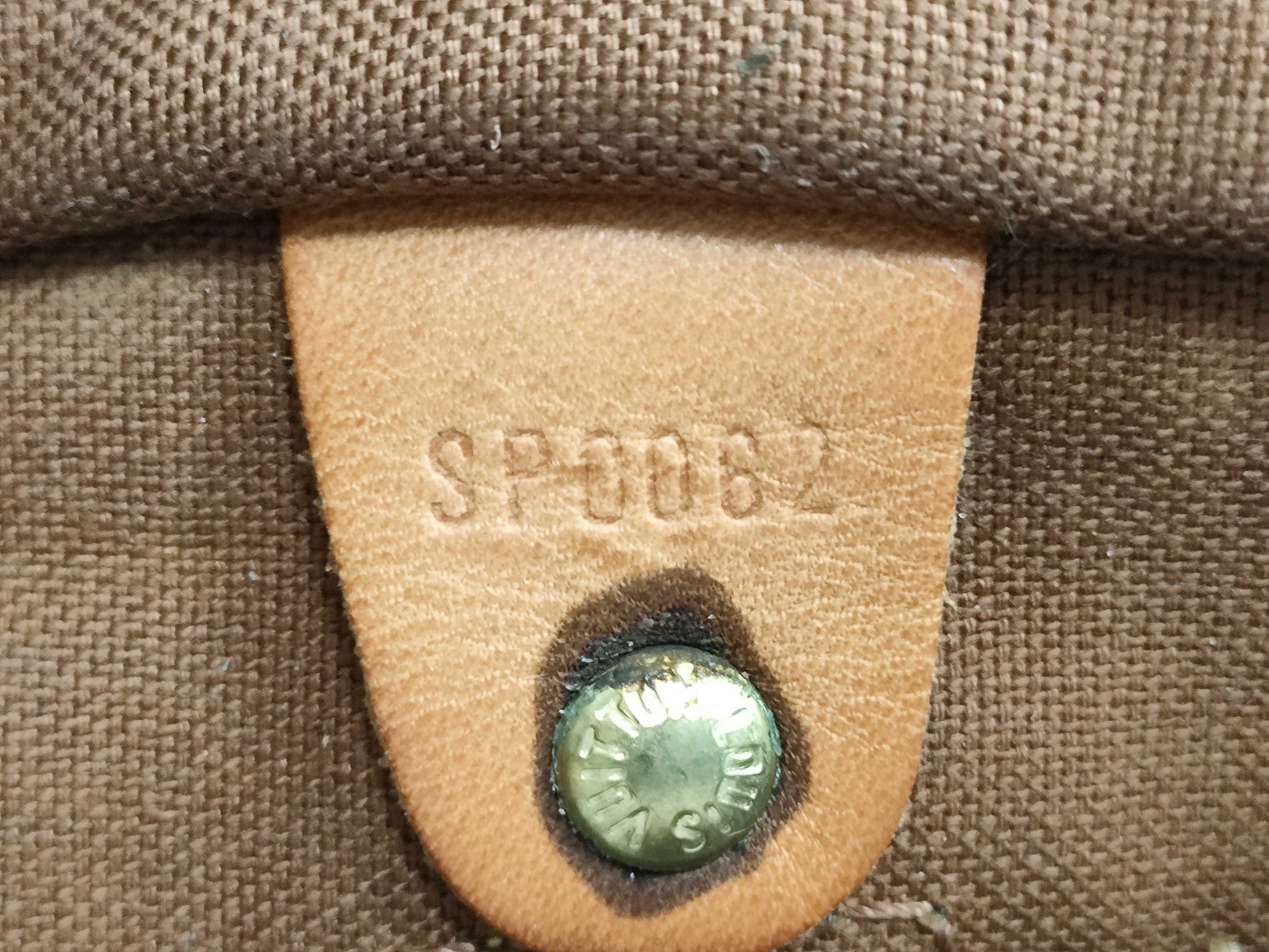 LOUIS VUITTON Louis Vuitton Monogram Speedy 25 Boston Bag