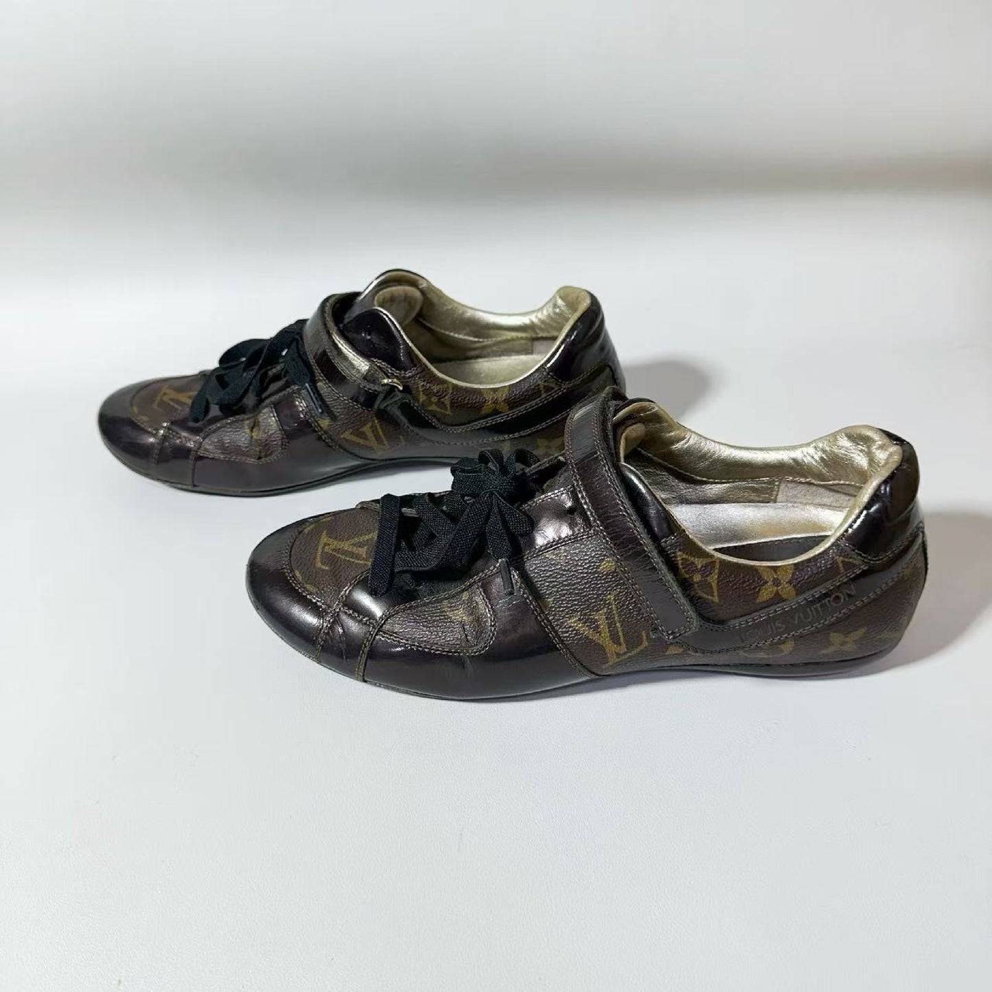 LOUIS VUITTON Monogram 37 1/2 Sneakers