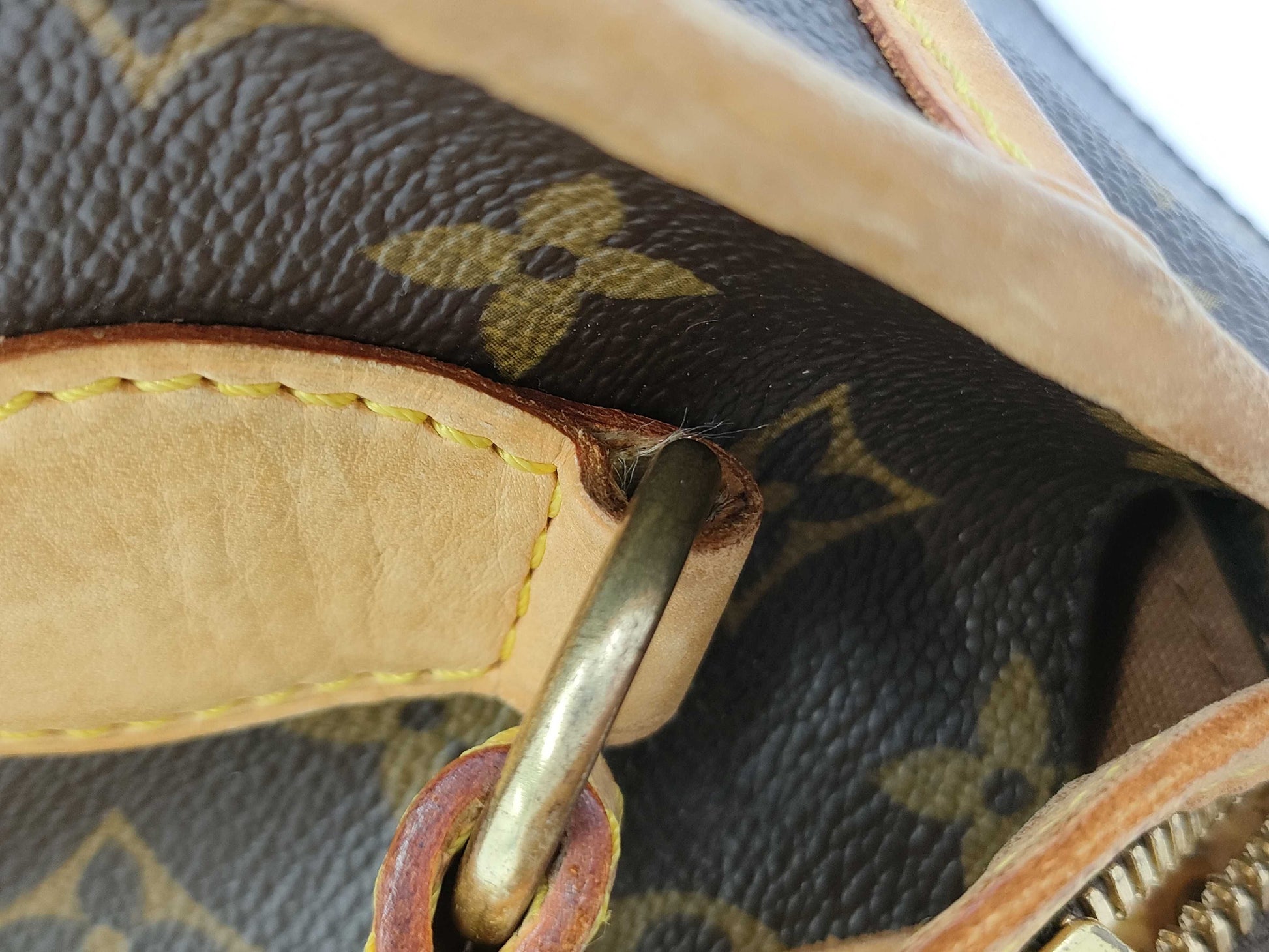 LOUIS VUITTON Popincourt Long Monogram Shoulder Bag M40008