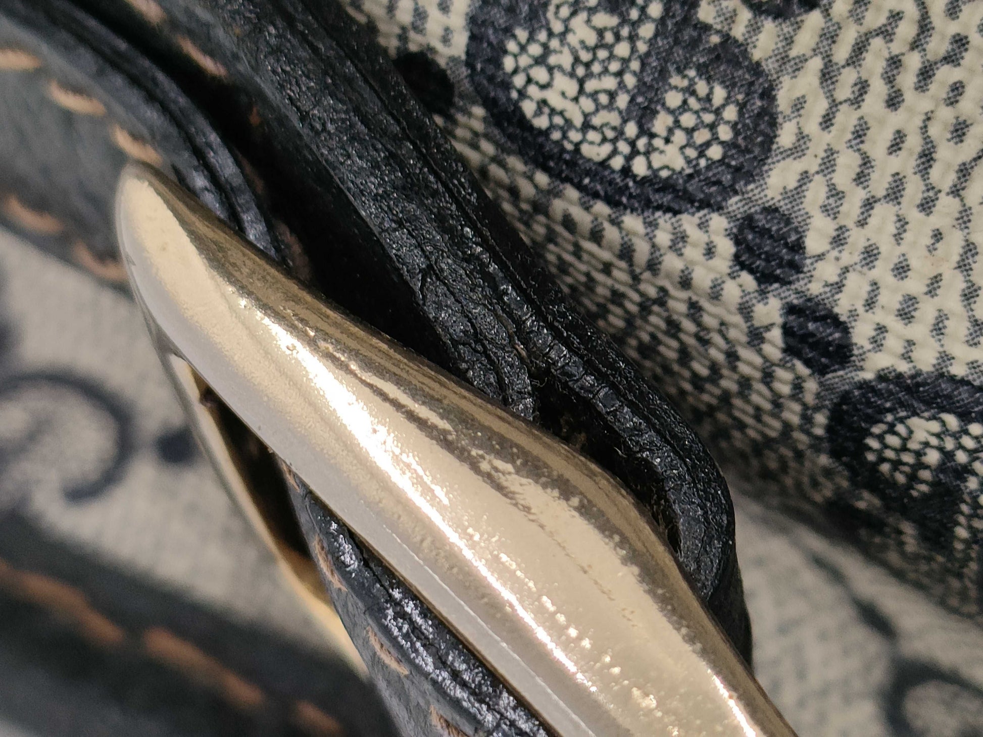 GUCCI GG Supreme Old Shoulder Bag