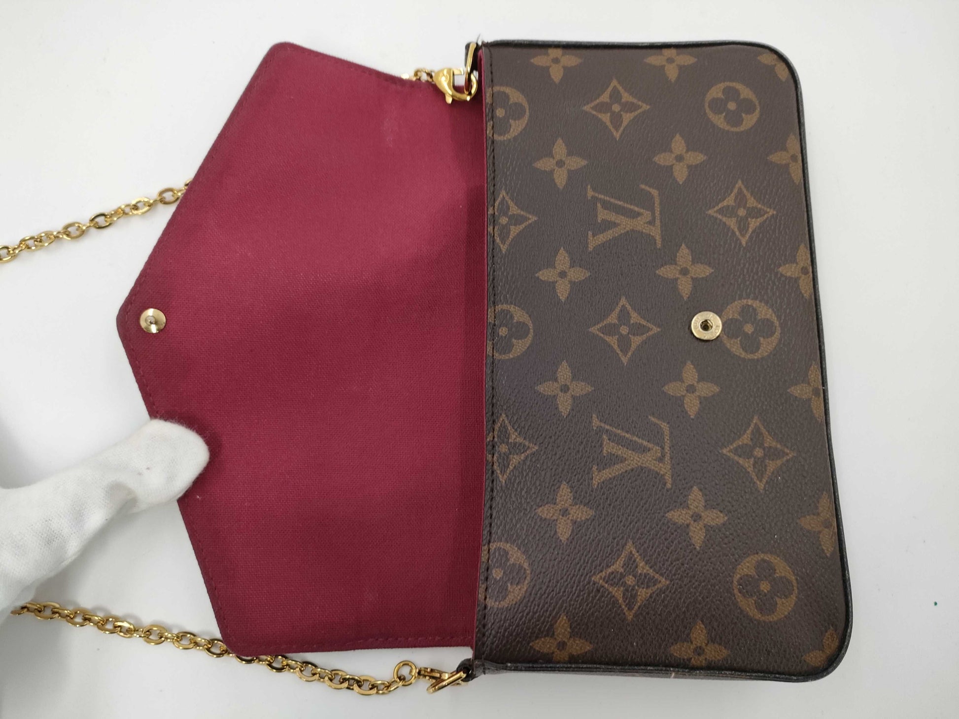 LOUIS VUITTON Monogram Pochette Felicie Shoulder Bag