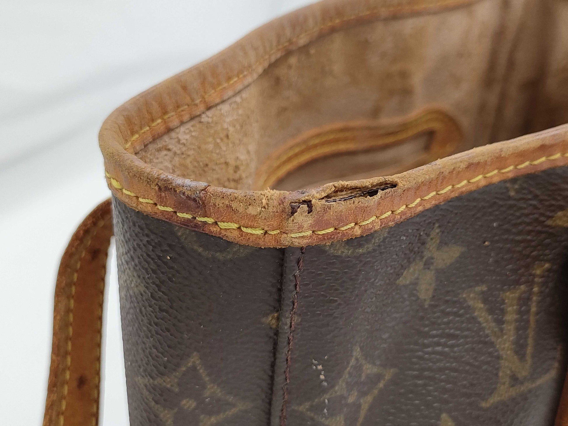LOUIS VUITTON Monogram Bucket PM Tote Bag with Pouch