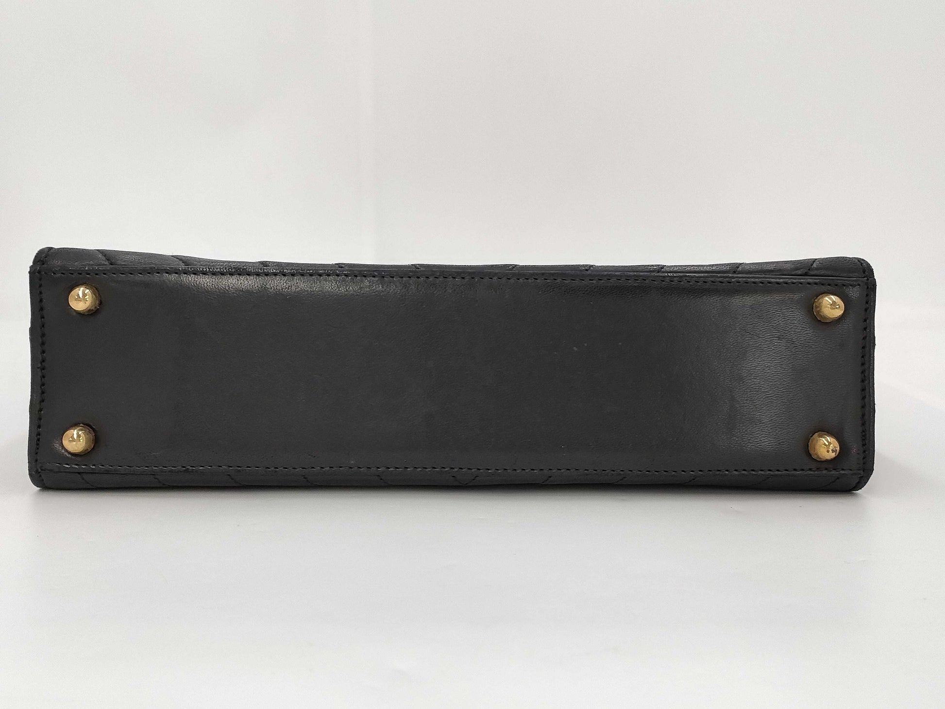 CHANEL Lamb V Stitch Circle Coco Mark Shoulder Bag