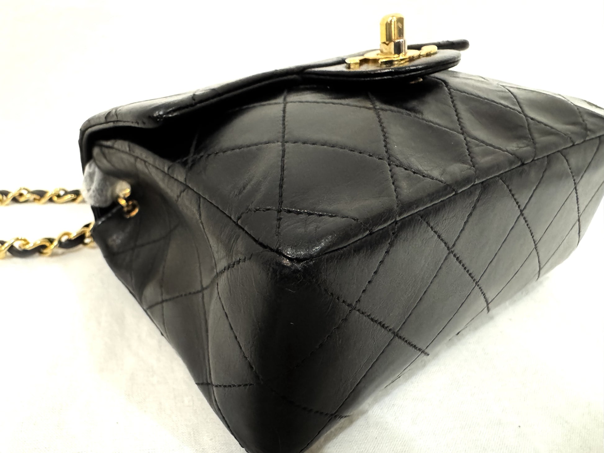 CHANEL Lambskin Mini Matelasse 17 Shoulder Bag with GD Hardware and 107cm Chain