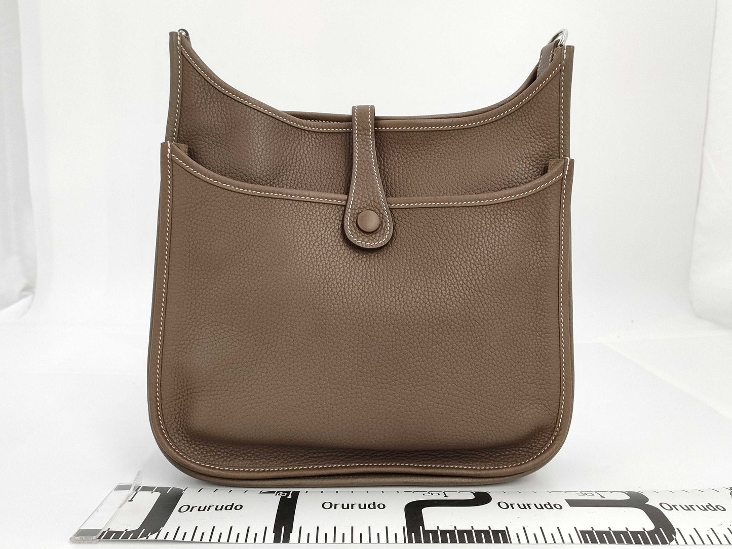 HERMES Evelyn 3PM Taurillon Clemence Etoupe Stainless Steel Y Stamp Shoulder Bag