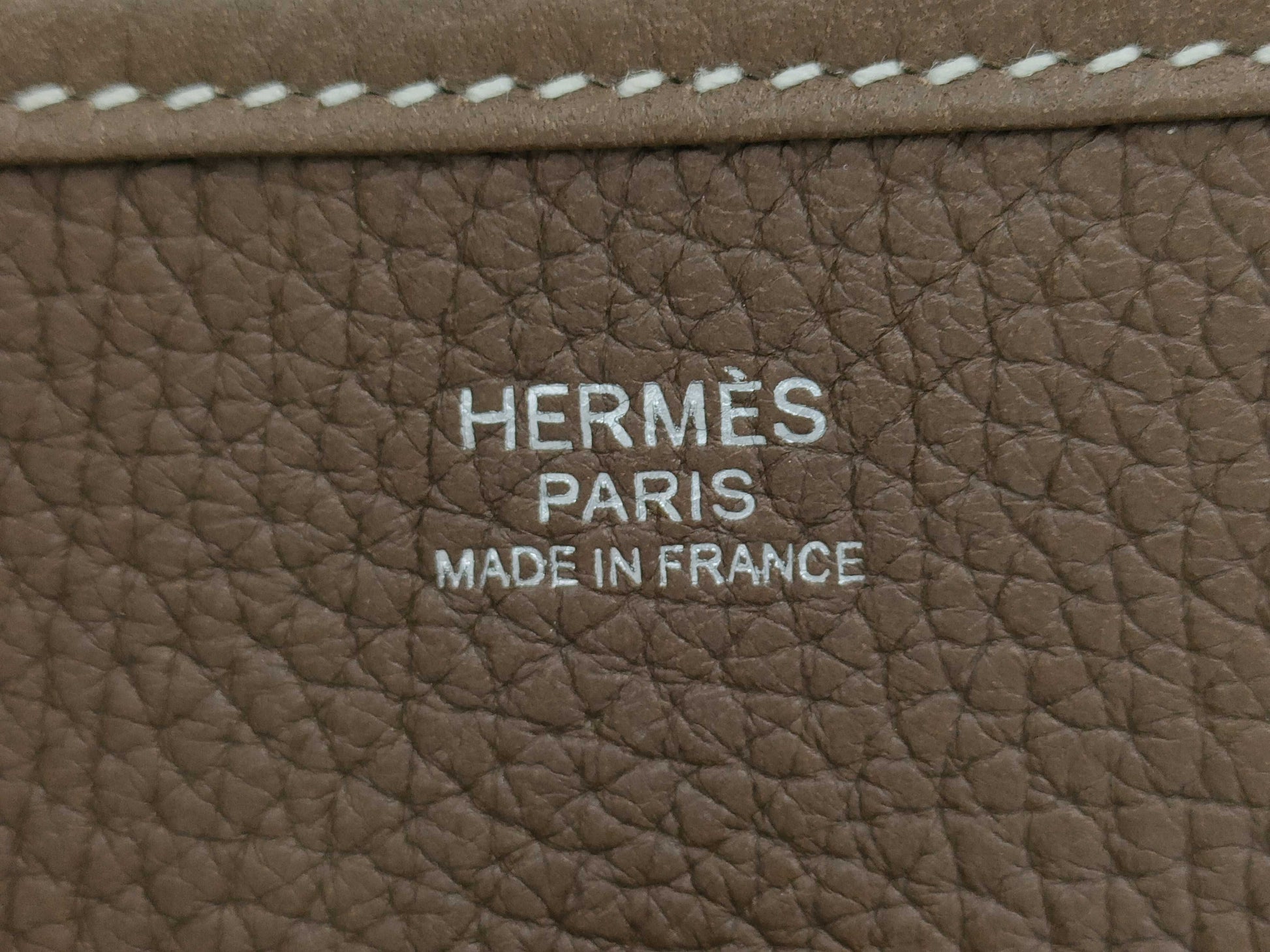 HERMES Evelyn 3PM Taurillon Clemence Etoupe Stainless Steel Y Stamp Shoulder Bag