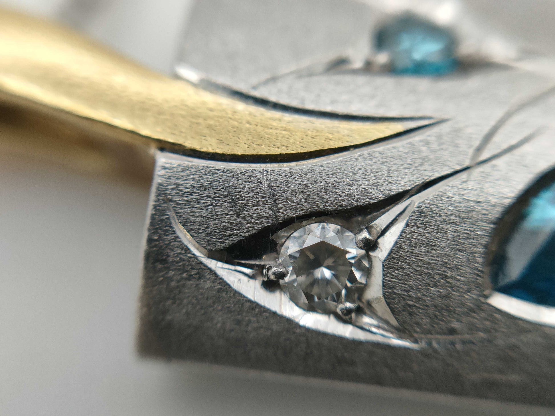Koji Iwakura Necklace with 0.23ct Treated Diamond and 0.05ct Colorless Diamond, 18K Gold/PT900/Metal, 7.9g 