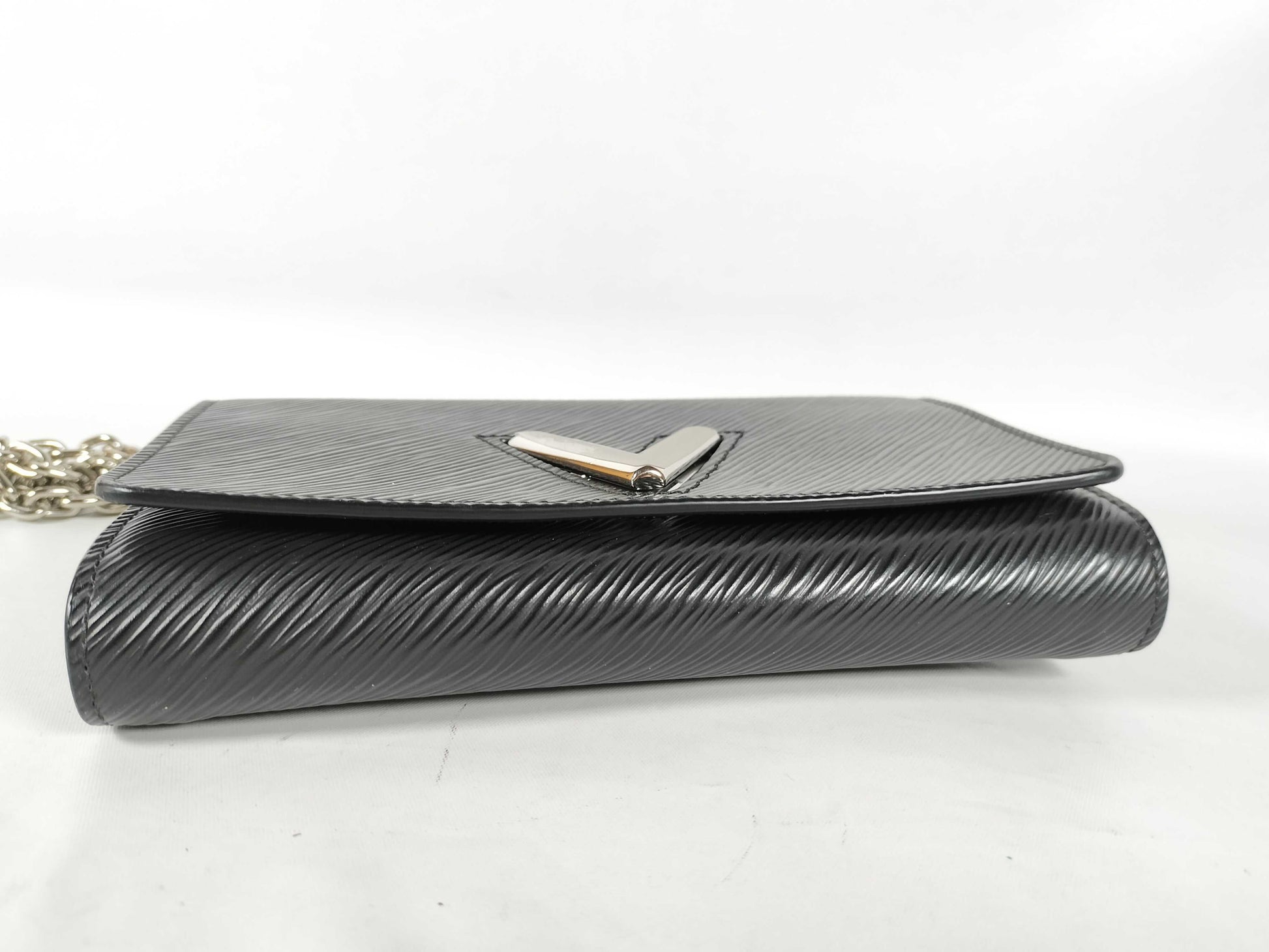 LOUIS VUITTON M62038 Epi Leather LV Epi Portefeuille Twist Chain M62038 Black Shoulder Bag