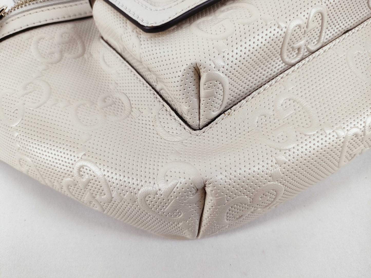 GUCCI Guccissima Body Bag White 645098 Waist Bag