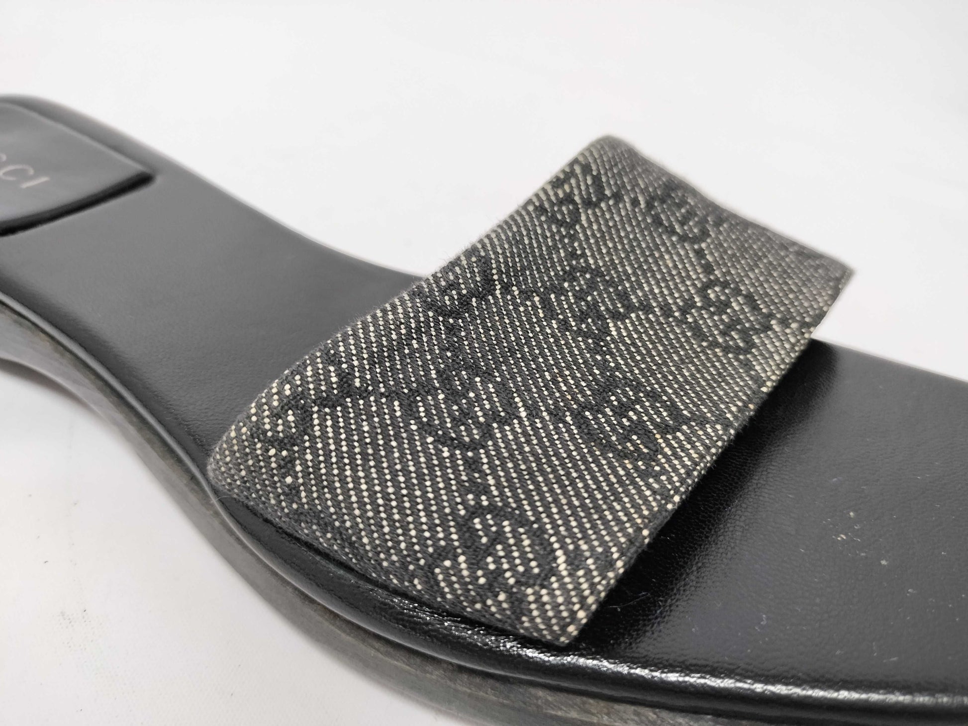 GUCCI GG Canvas Sandals Gucci Sandals