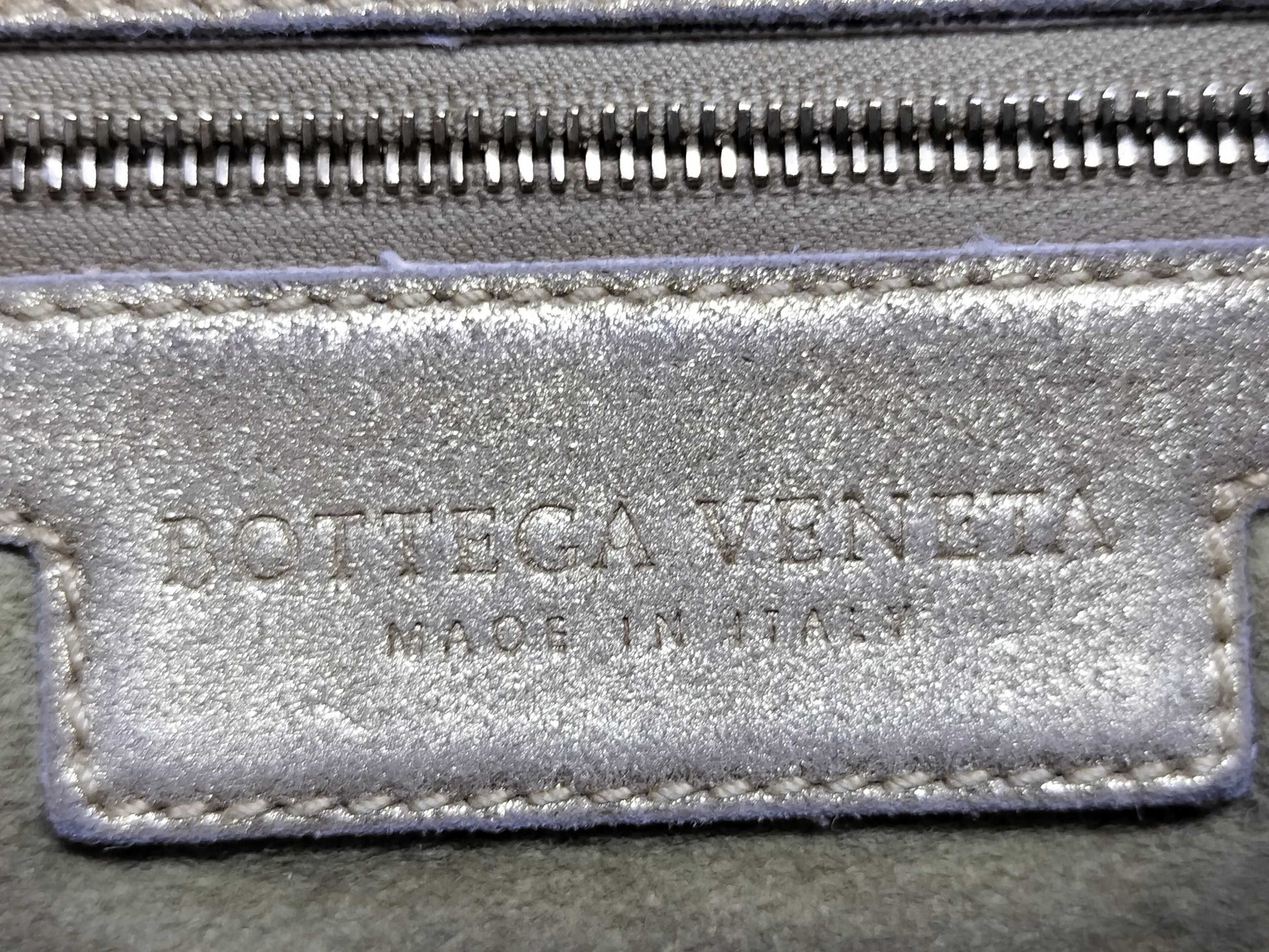 BOTTEGA VENETA Intrecciato Hobo Shoulder Bag