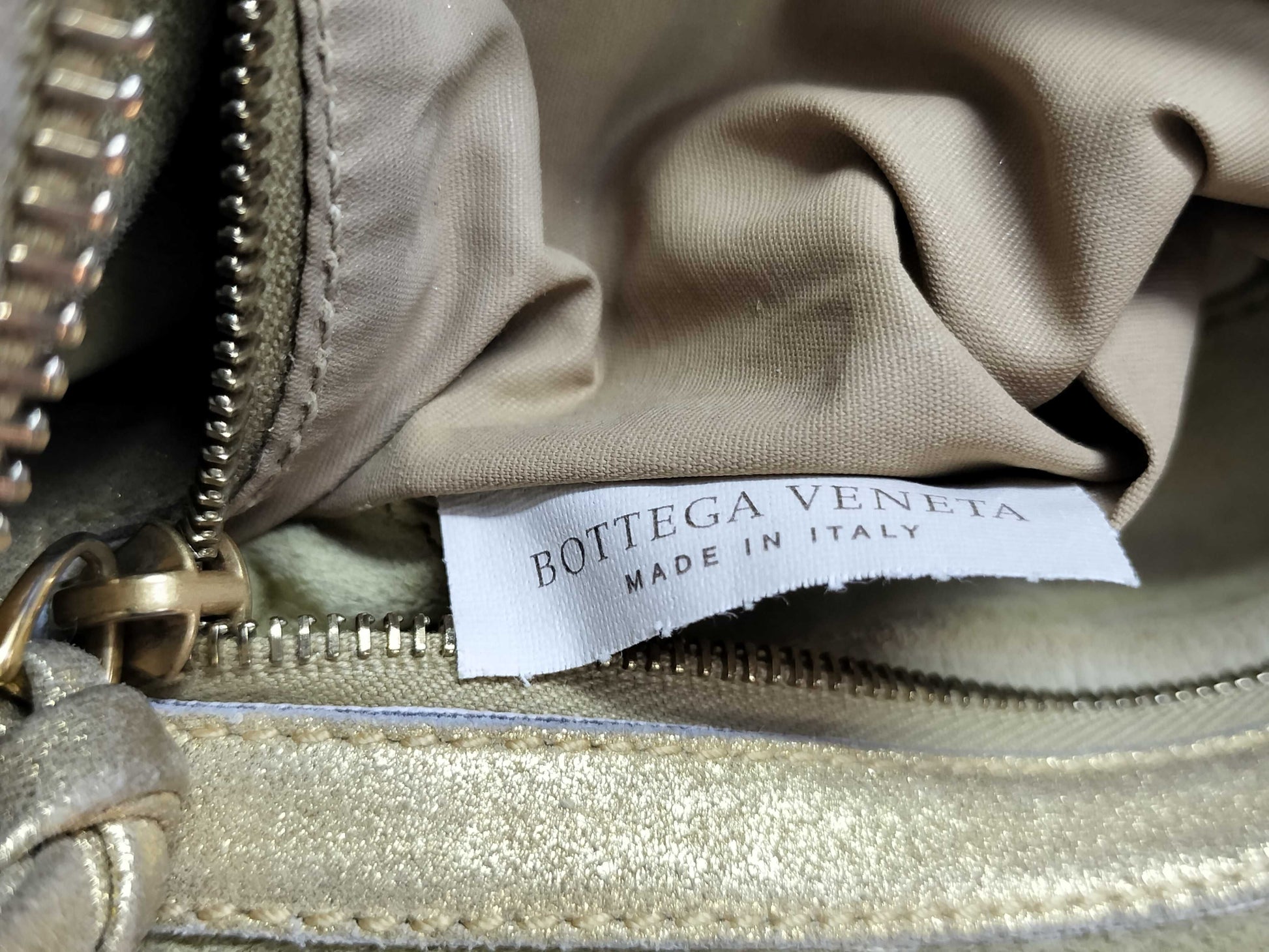 BOTTEGA VENETA Intrecciato Hobo Shoulder Bag