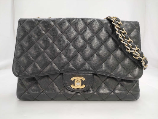 CHANEL Matelasse Shoulder Bag Shoulder Bag