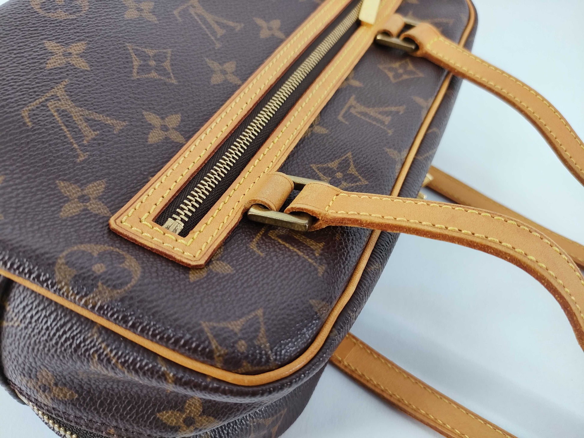 LOUIS VUITTON Monogram Bag Handbag