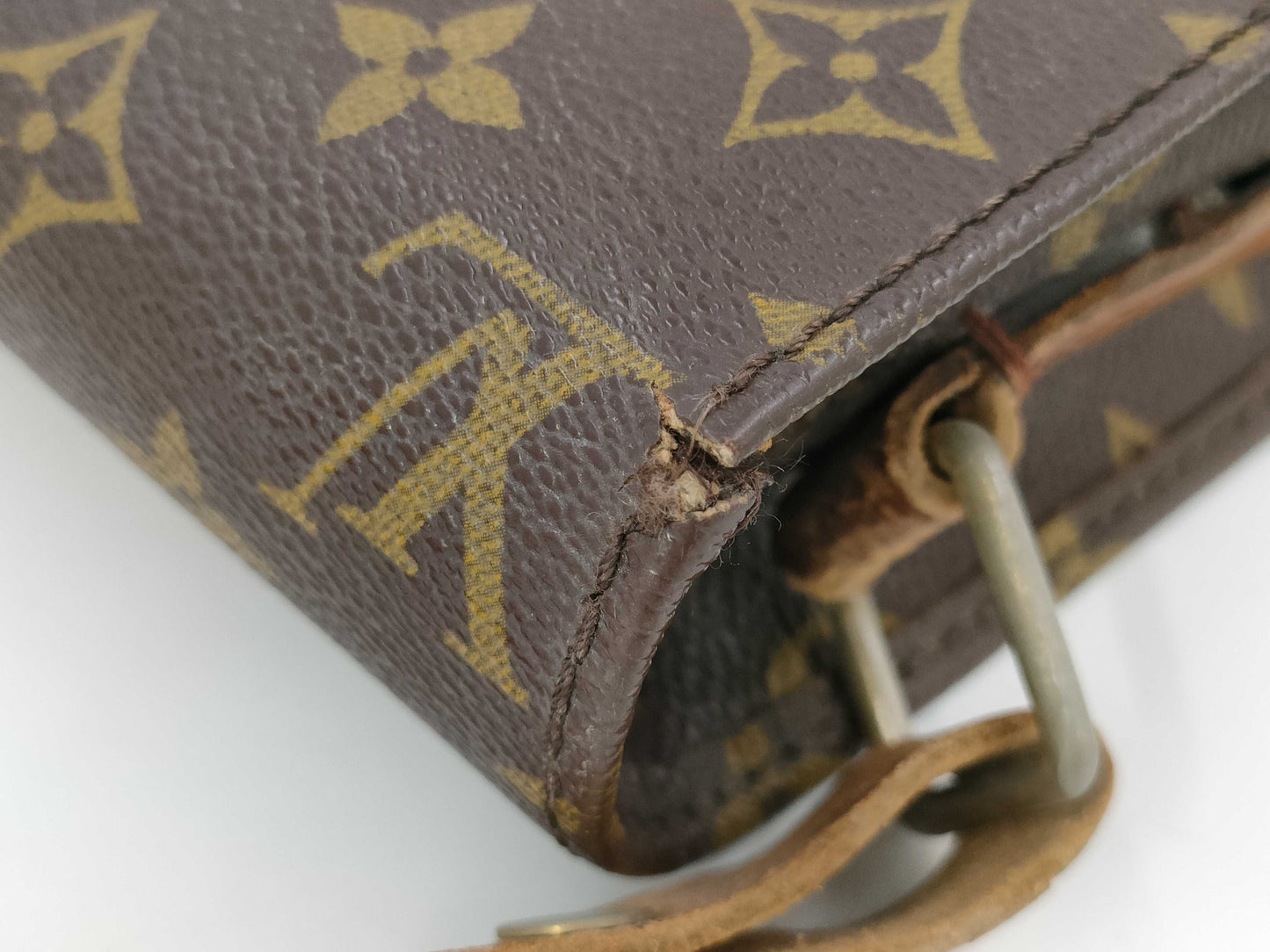 LOUIS VUITTON Monogram Shoulder Bag