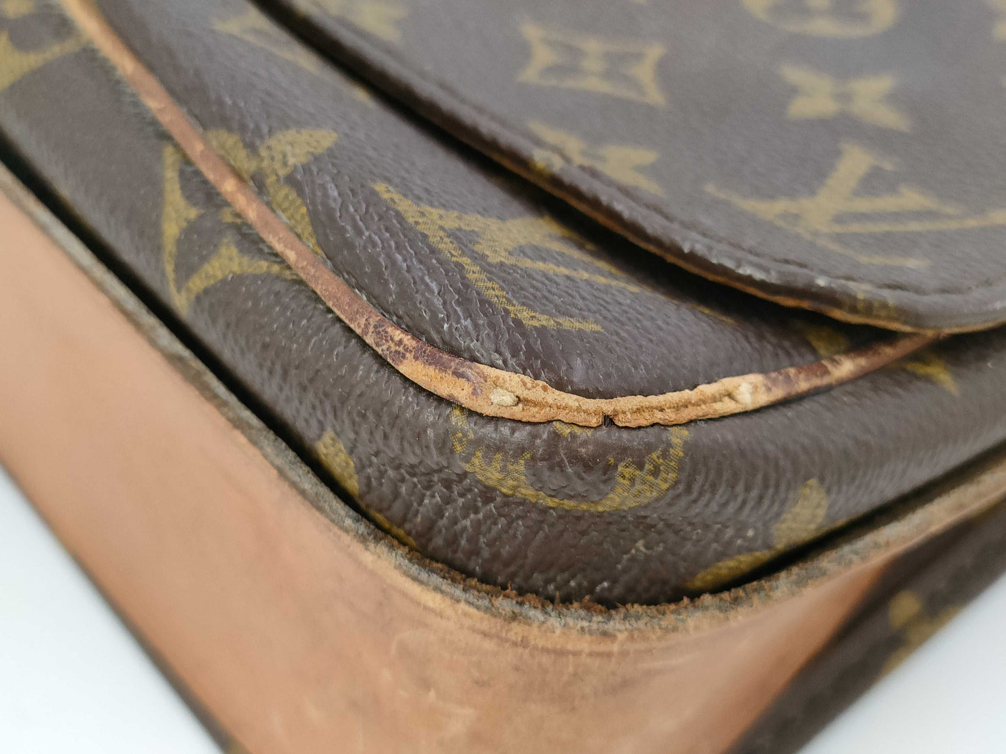LOUIS VUITTON Monogram Shoulder Bag