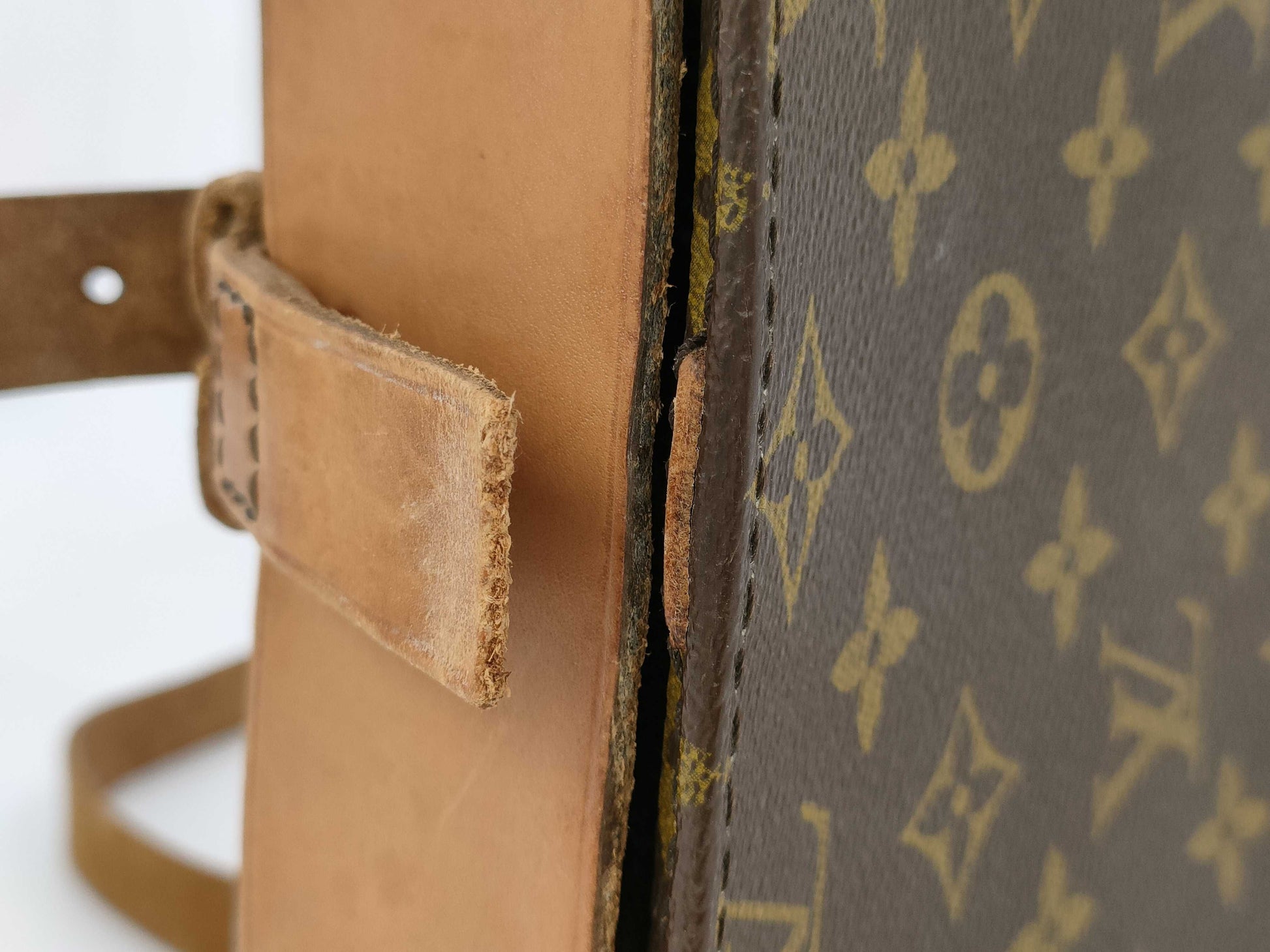 LOUIS VUITTON Monogram Shoulder Bag