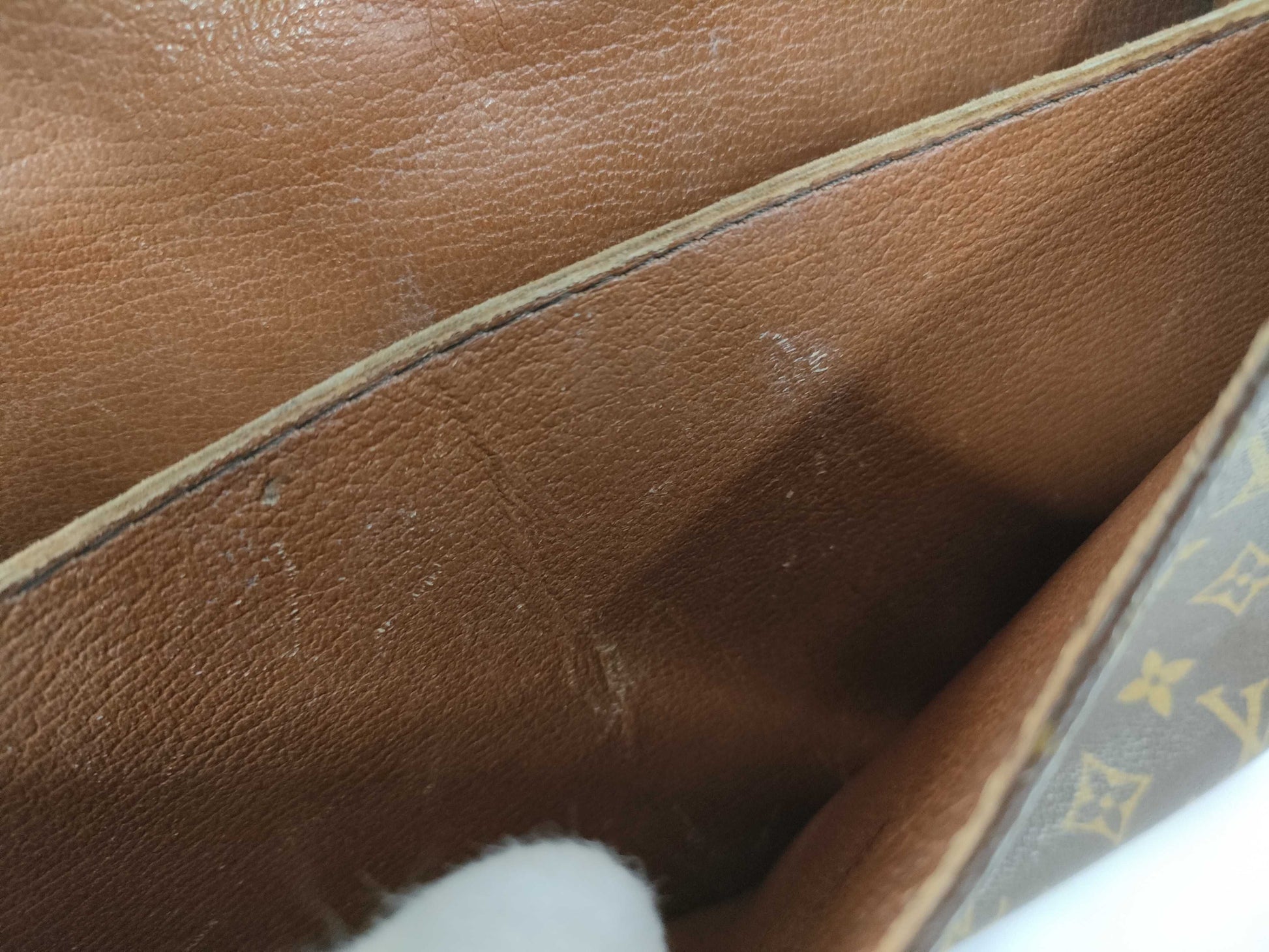 LOUIS VUITTON Monogram Shoulder Bag