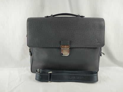LOUIS VUITTON M32640 Taiga LOUIS VUITTON Business Bag Leather Business Bag