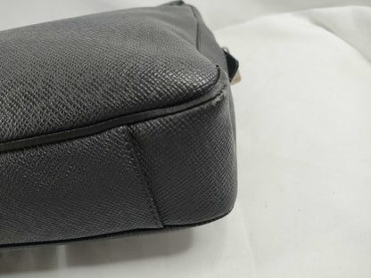 LOUIS VUITTON M32640 Taiga LOUIS VUITTON Business Bag Leather Business Bag